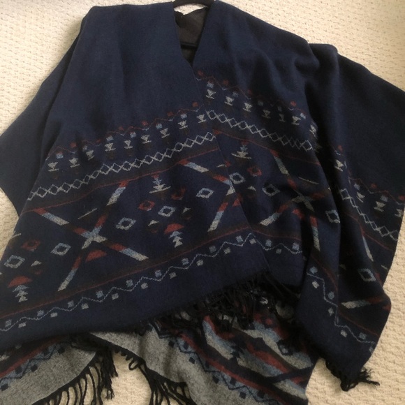 Open wrap cardigan/ poncho - Picture 2 of 3